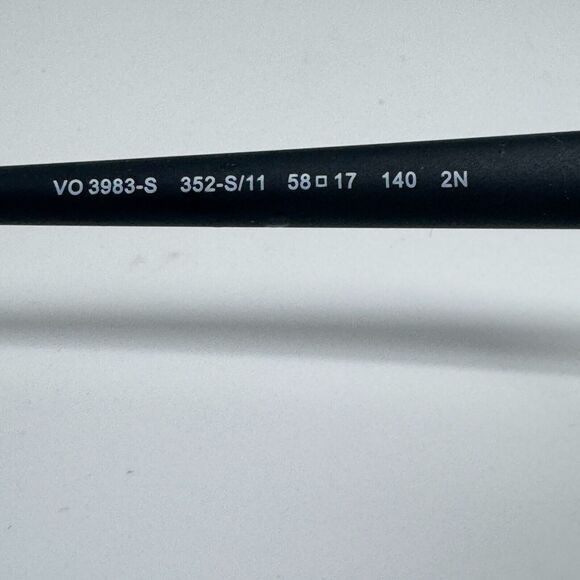 VOGUE VO 3983-S 352-S/11 Sunglasses Frames Black Cat Eye 58-17 H13905 - Picture 6 of 8